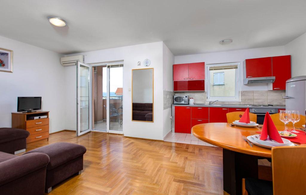 Apartments Dunja Малинска Экстерьер фото