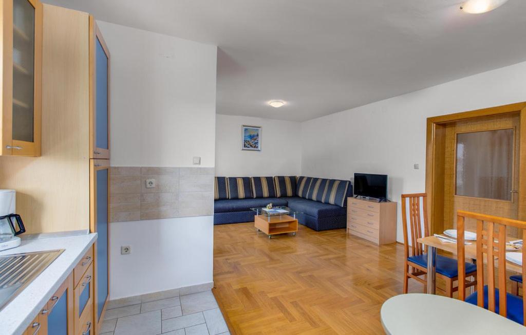 Apartments Dunja Малинска Экстерьер фото